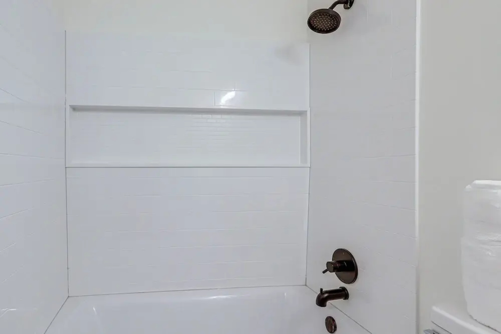 Modern Conyers Retreat - 9 Mi to Arabia Mountain!