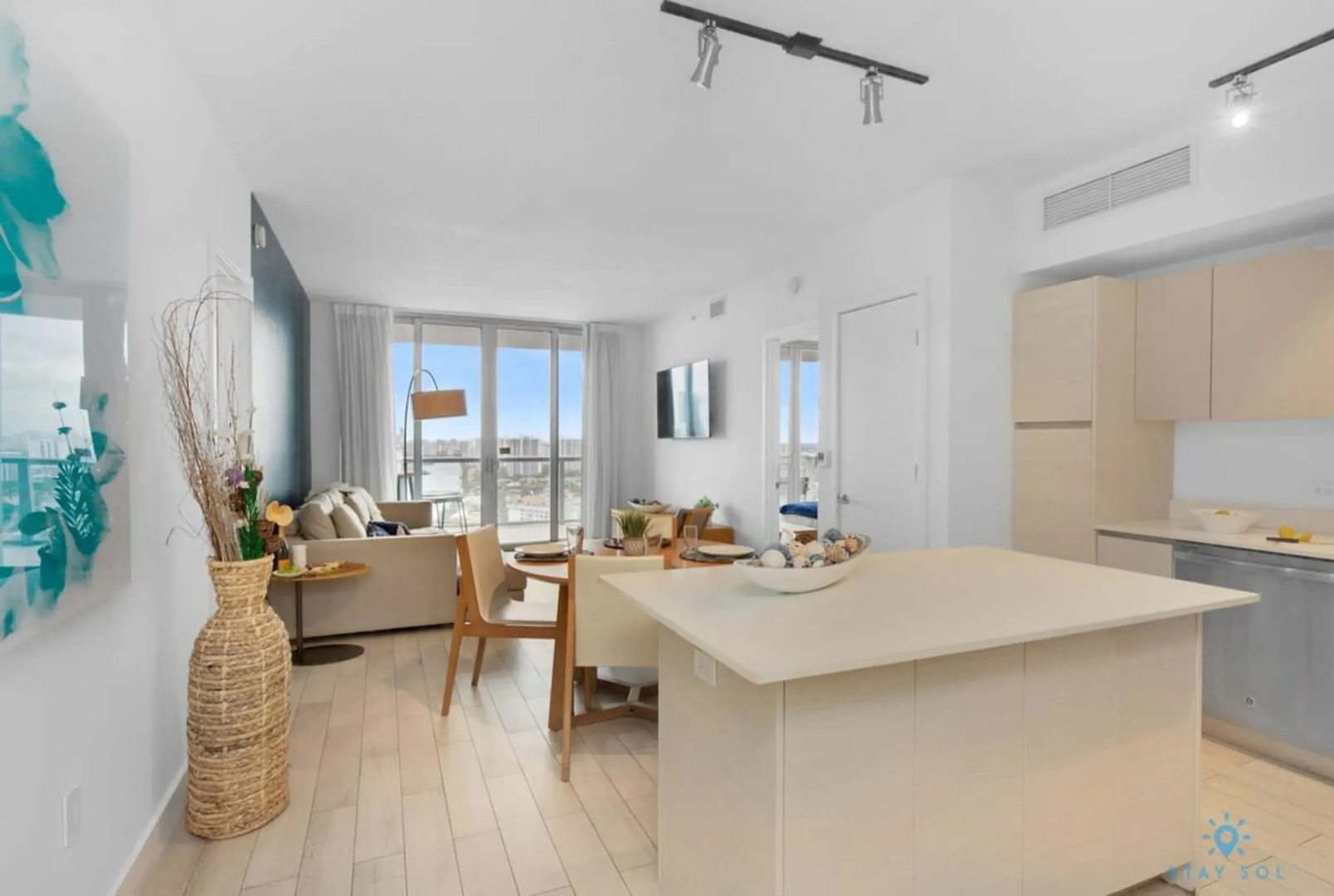 Infinite View Balcony Amazing Pool Near Beach