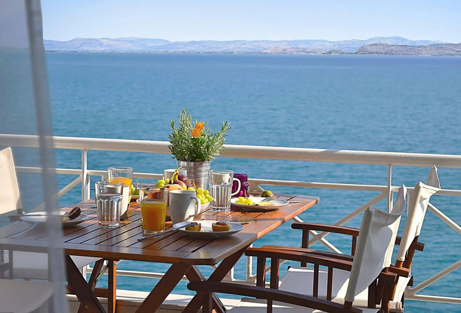 Meli Apartments & Villas