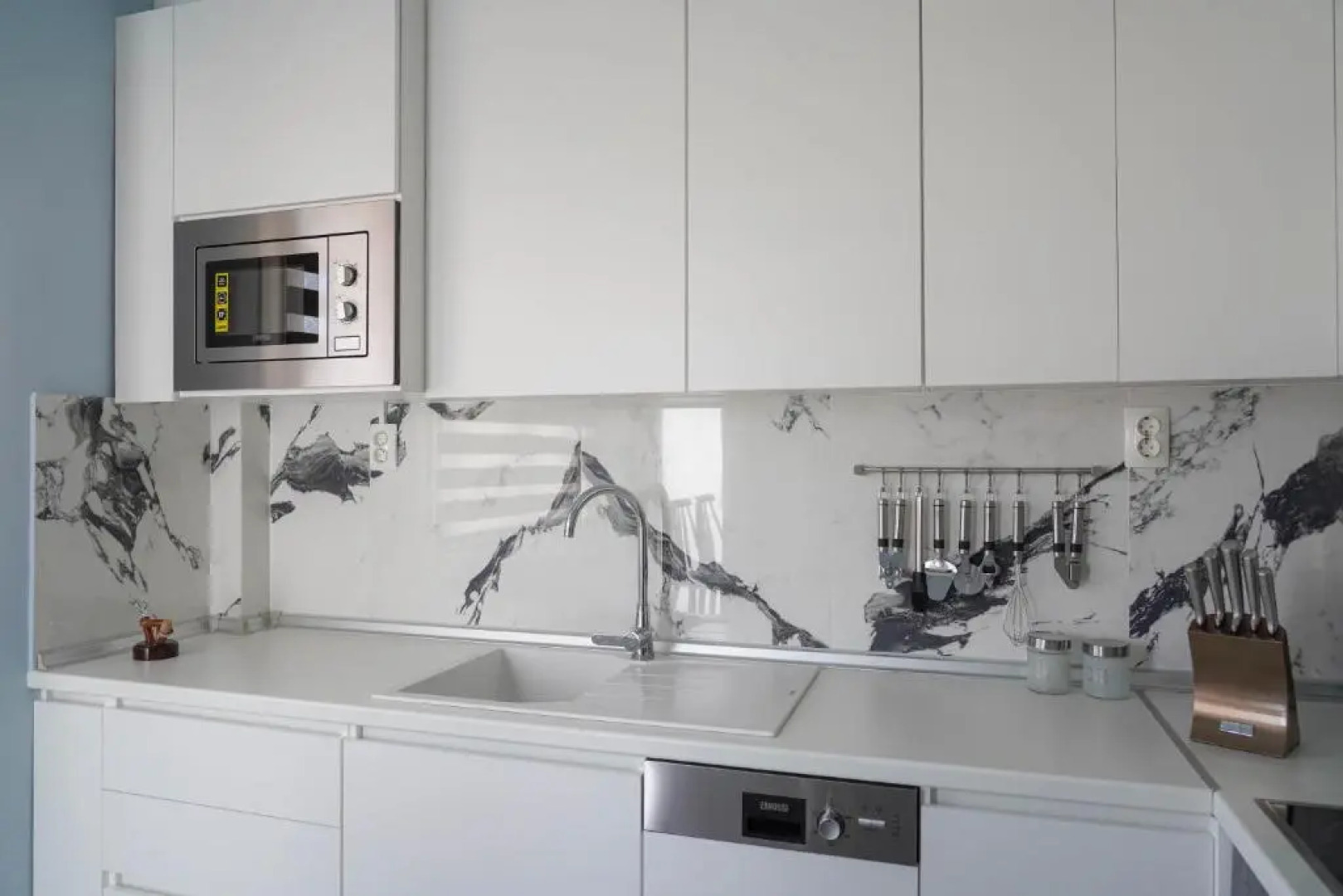 Niki's House Apartments By The Sea