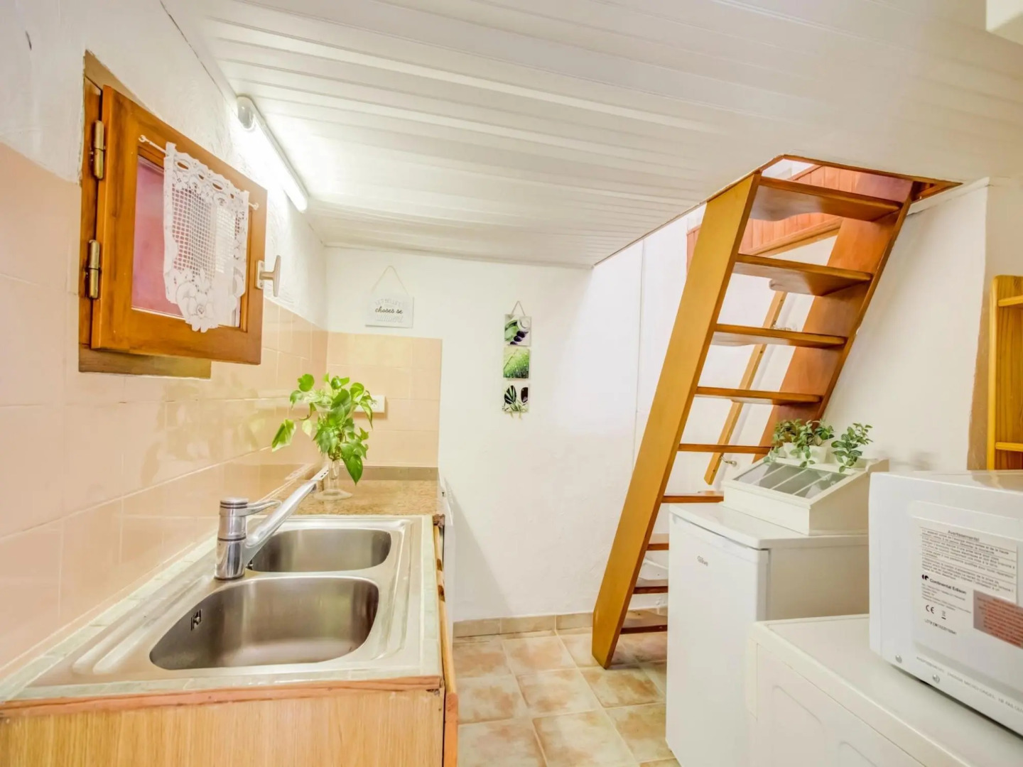 Pretty Holiday Home in Berre-les-alpes With Garden