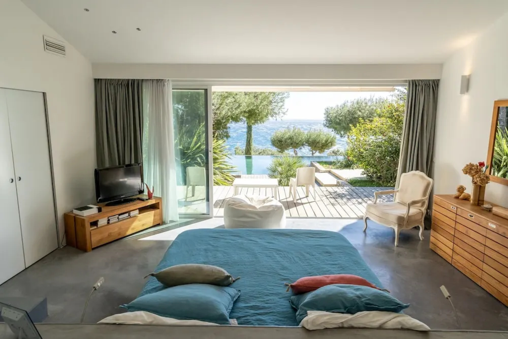 Homelly Propriété en bord de mer