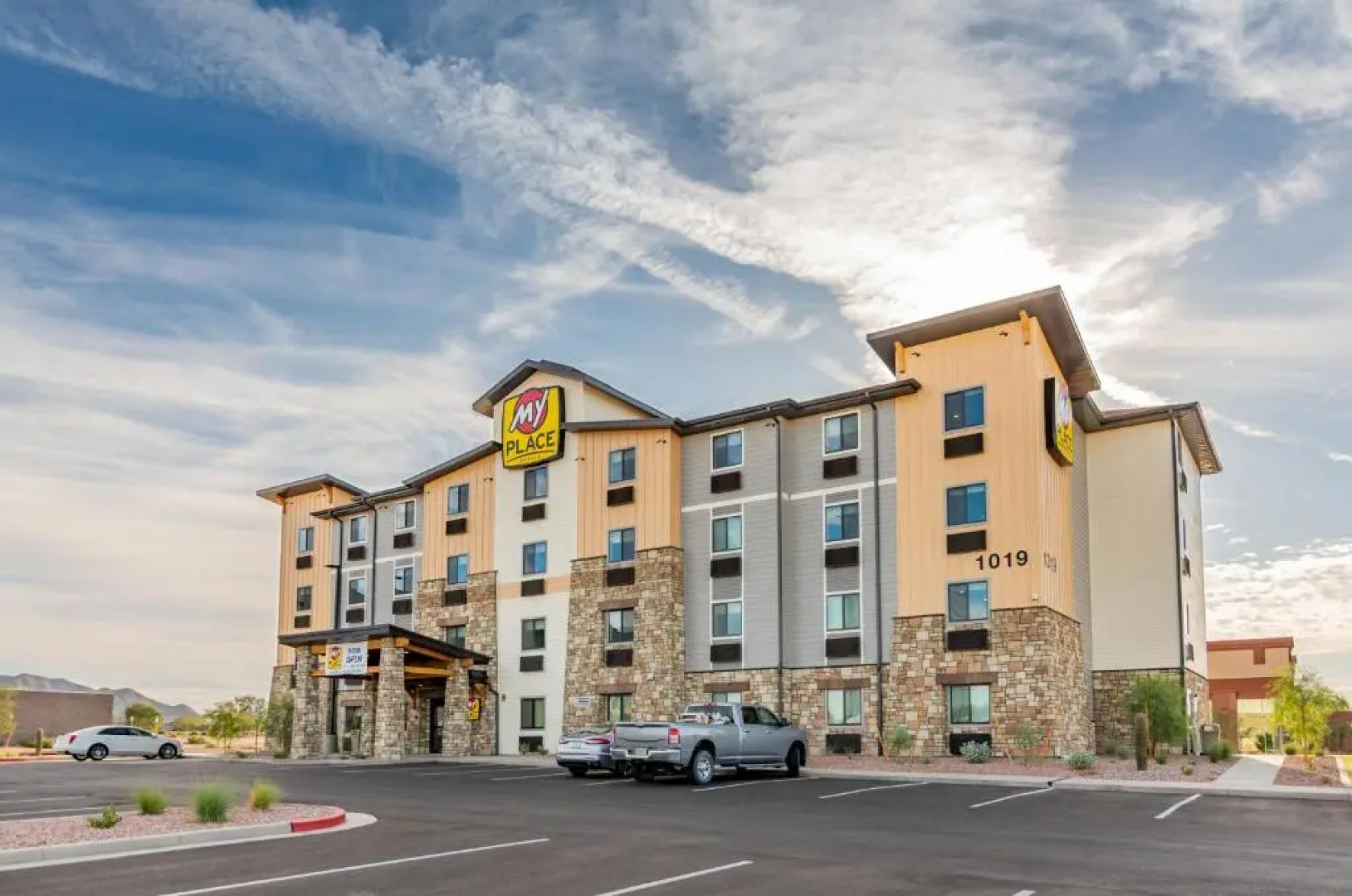 My Place Hotel Phoenix West Buckeye AZ