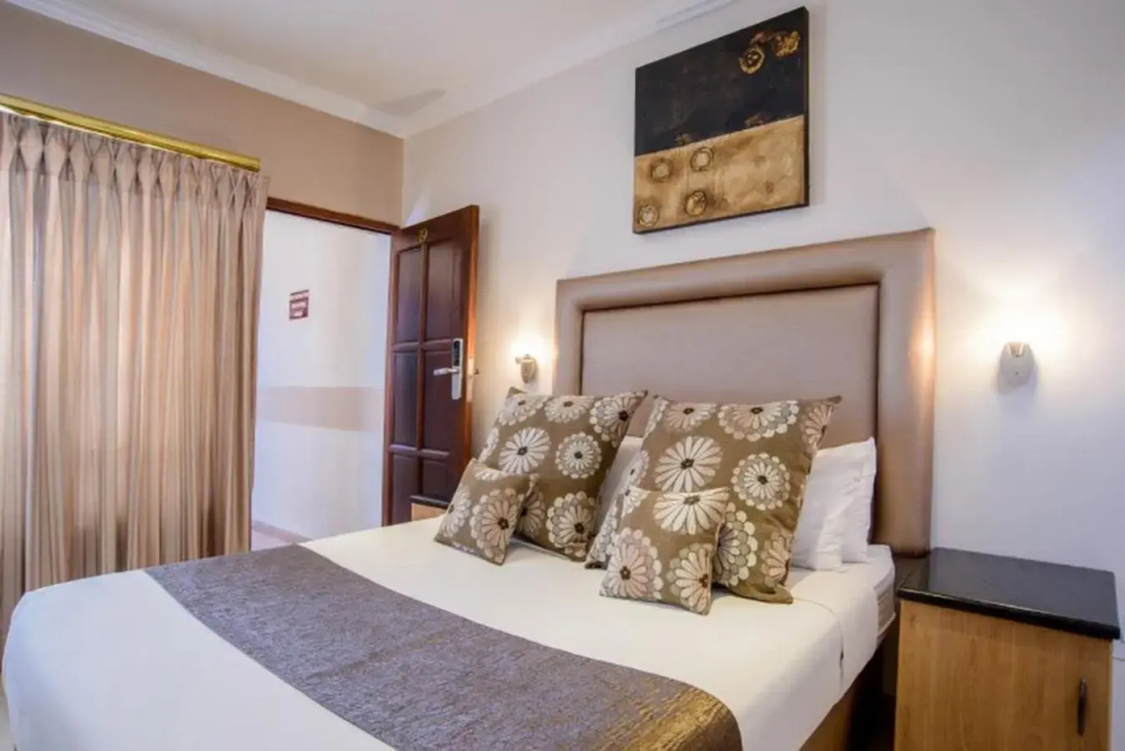 The Cycad Lodge & Chalets