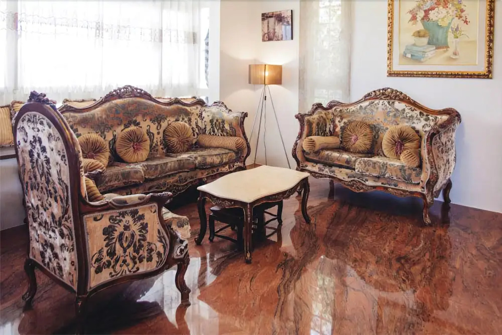 Full House Bed and Breakfast