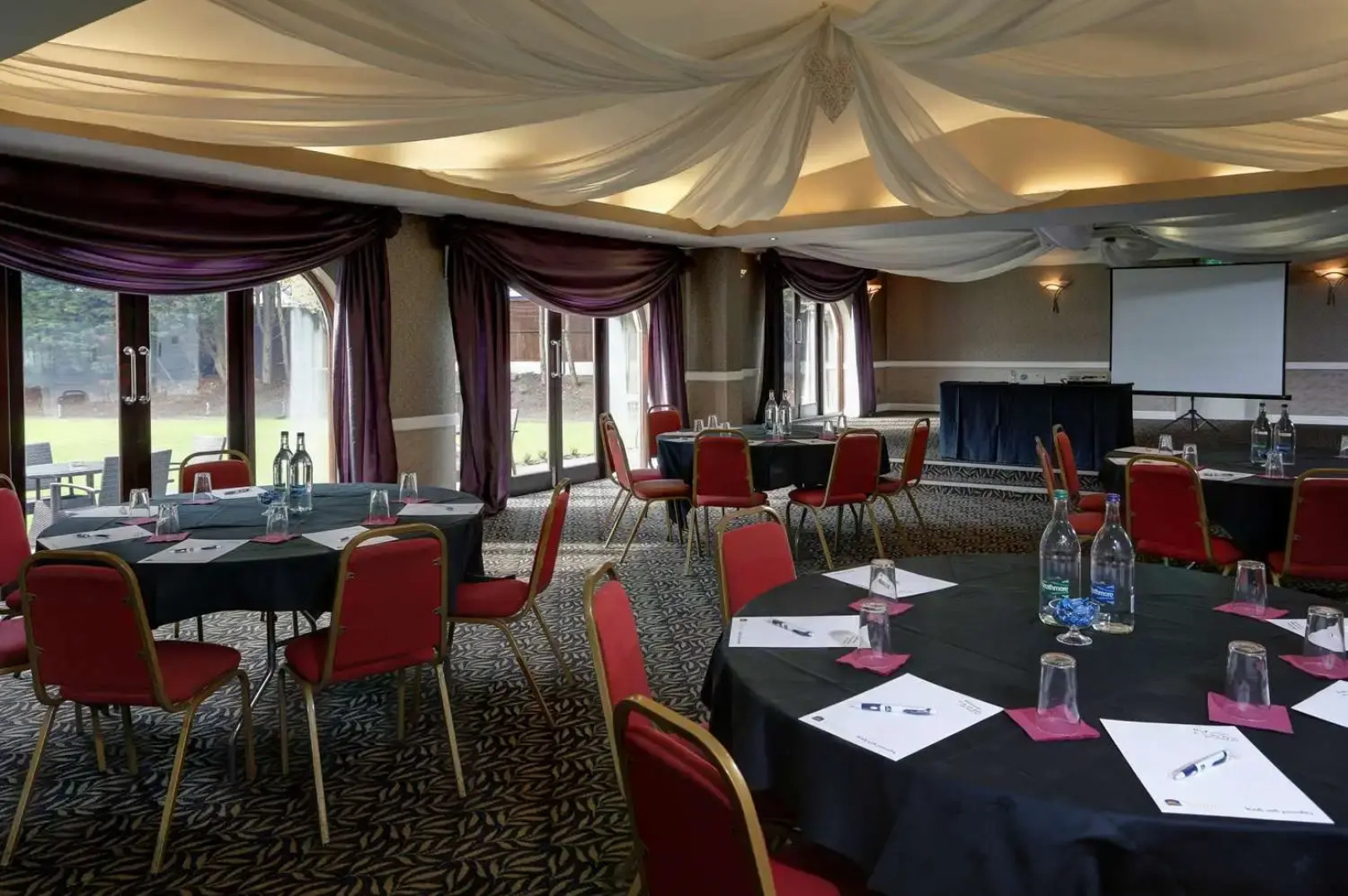 The Everglades Park Hotel