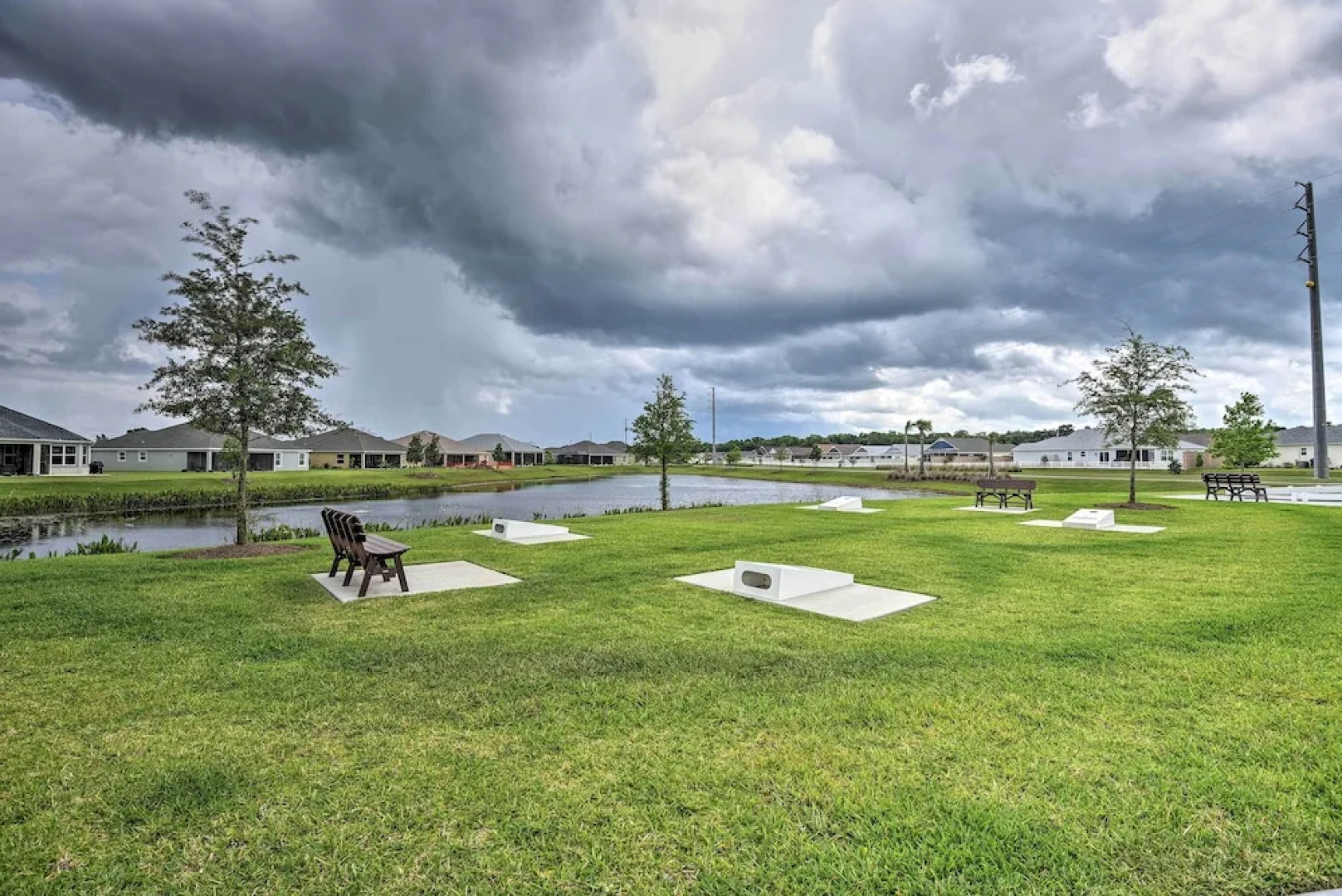 Walk to Golf & Pool: Pet-friendly Villages Home
