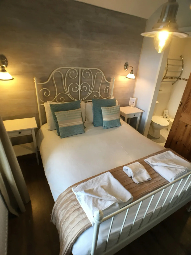 Tyrosa Rooms