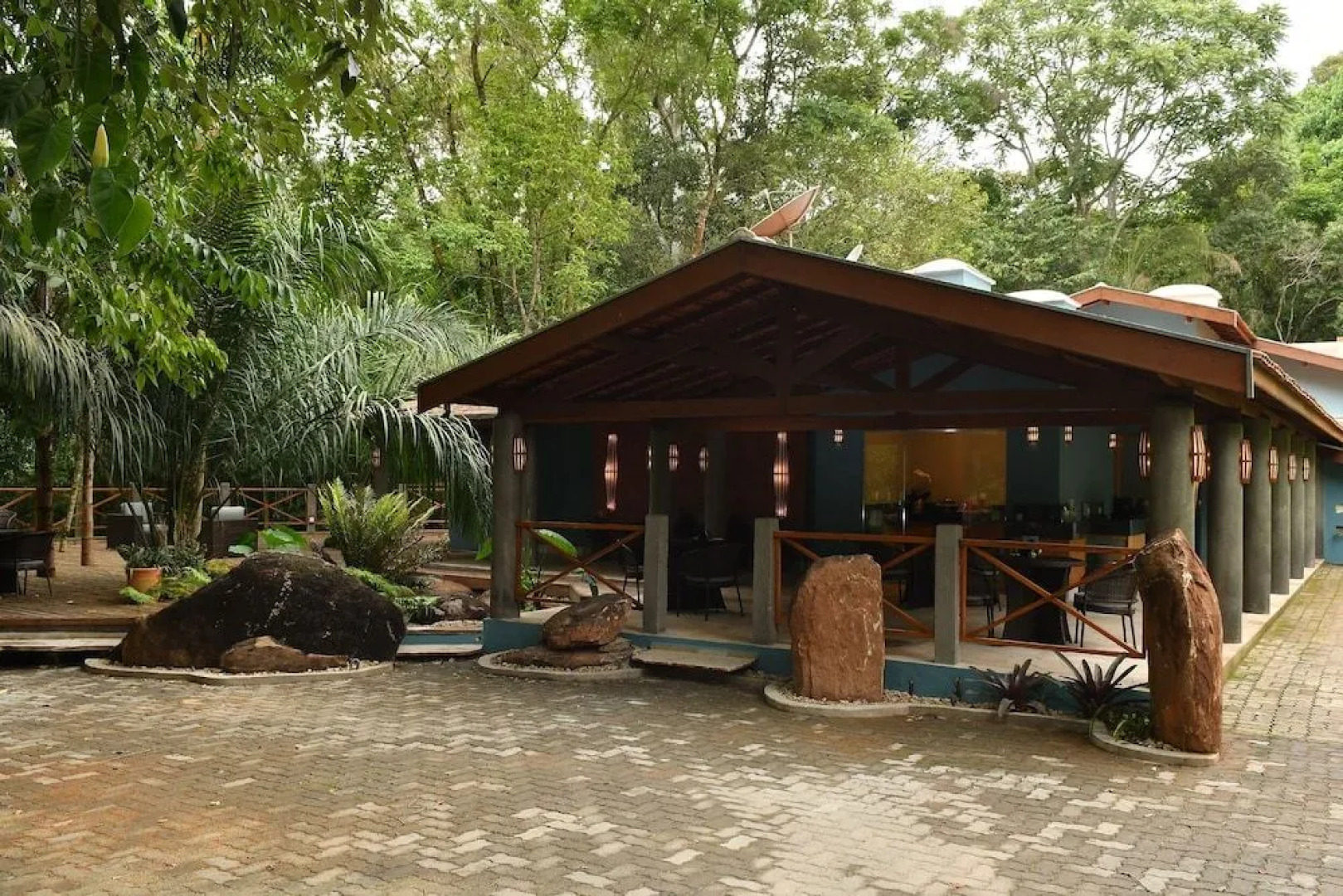 Chão De Folhas Pousada