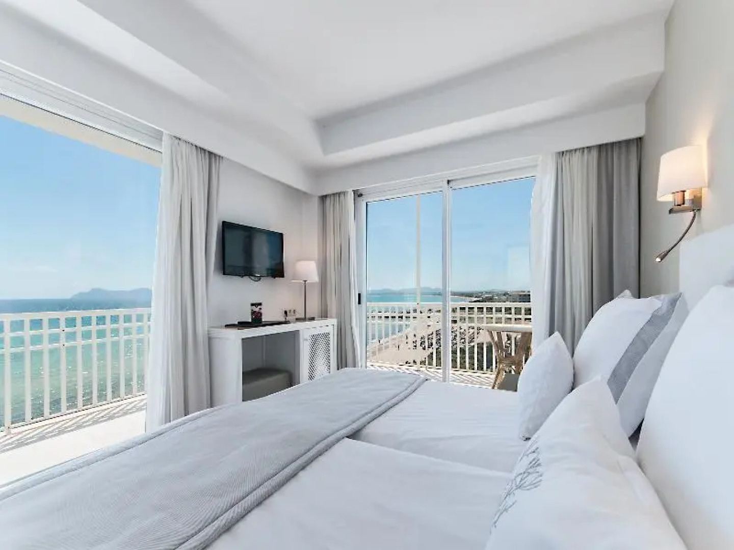 Playa Esperanza Suites