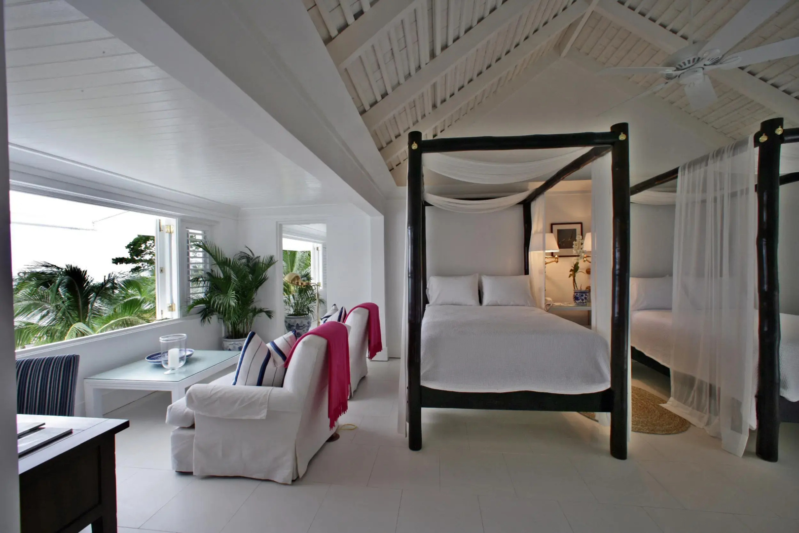 Round Hill Hotel And Villas