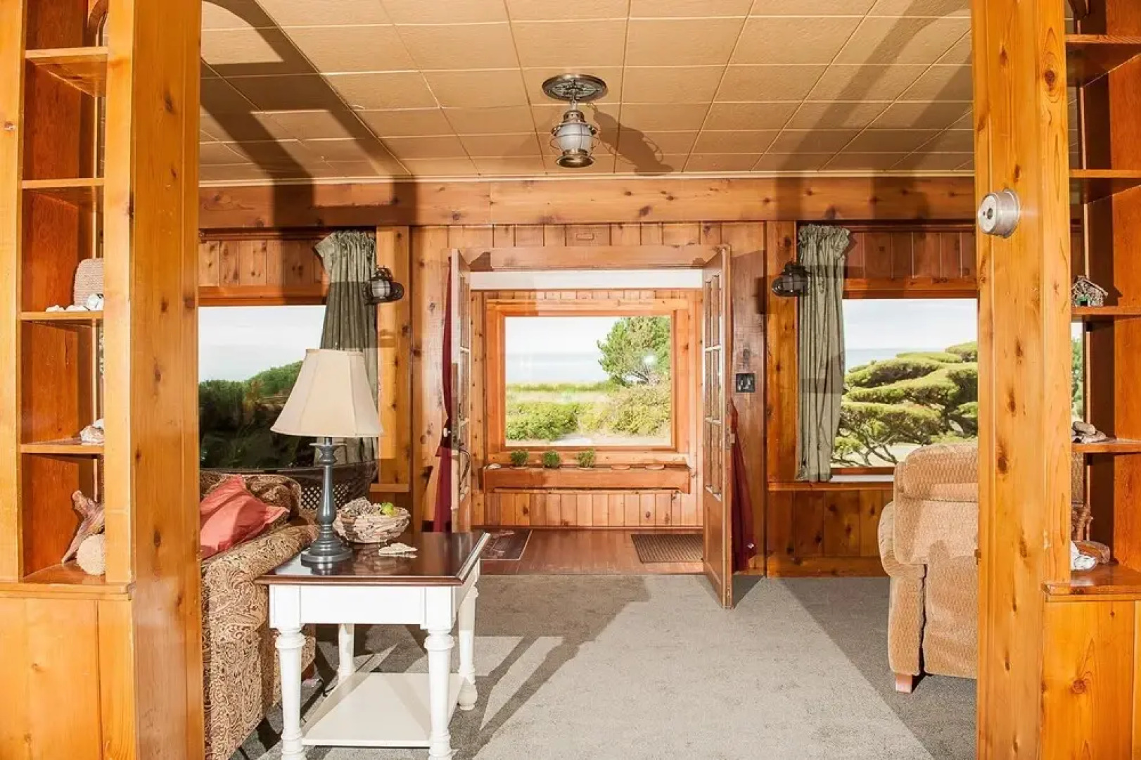 The Tides 4 Br home by RedAwning