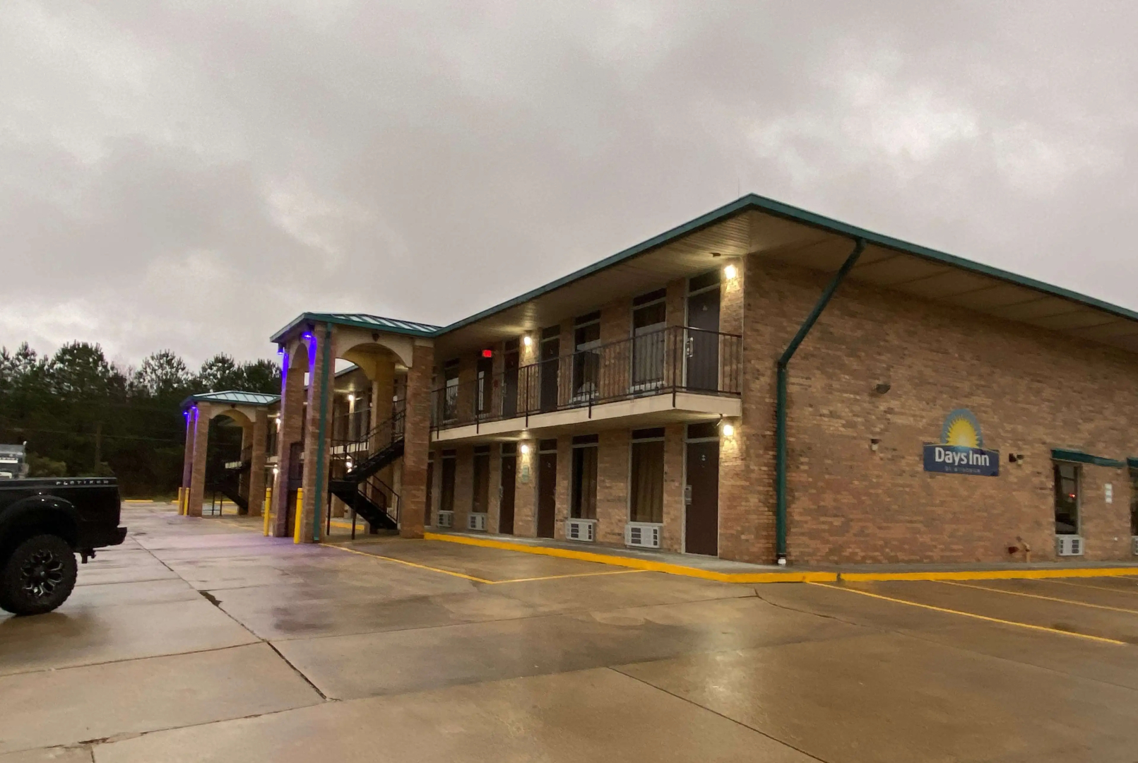 Days Inn by Wyndham Forest