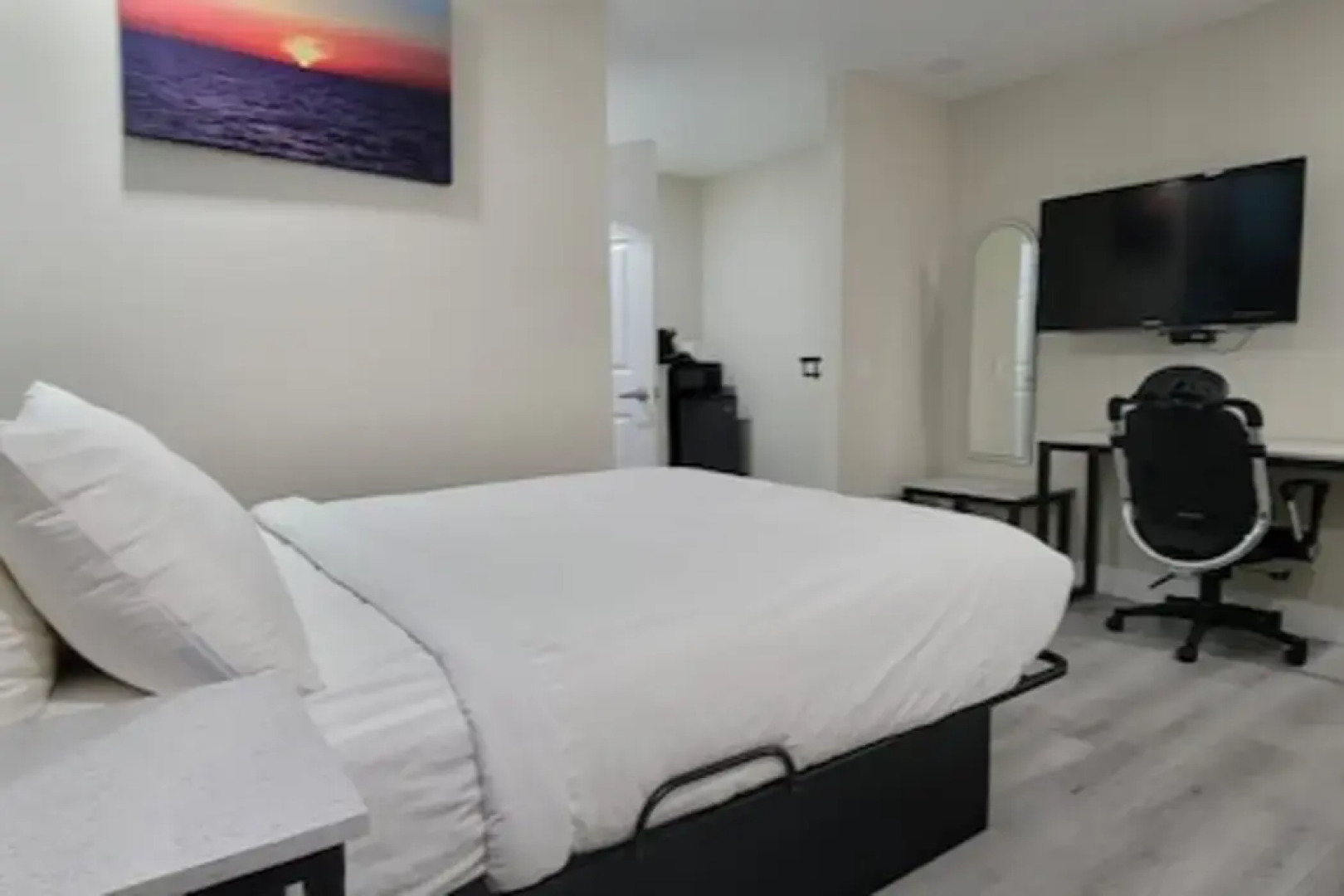 Hotel Avenida Victorville I 15