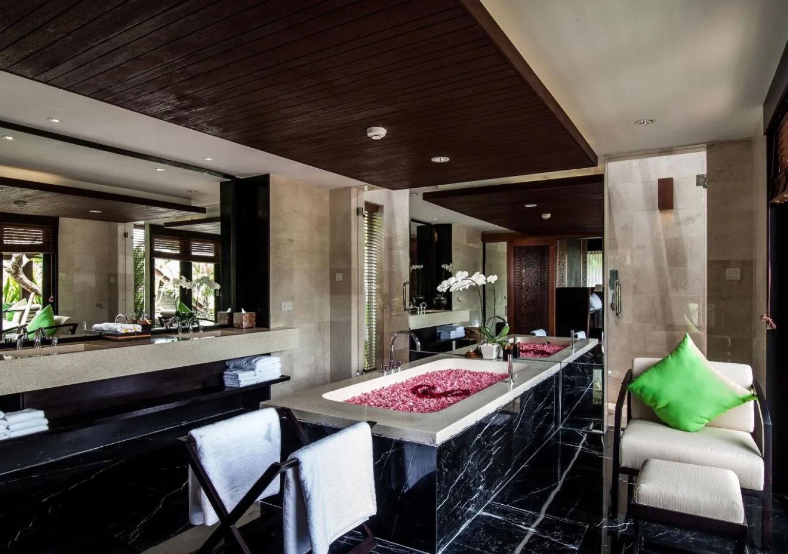 Sanctoo Suites and Villas