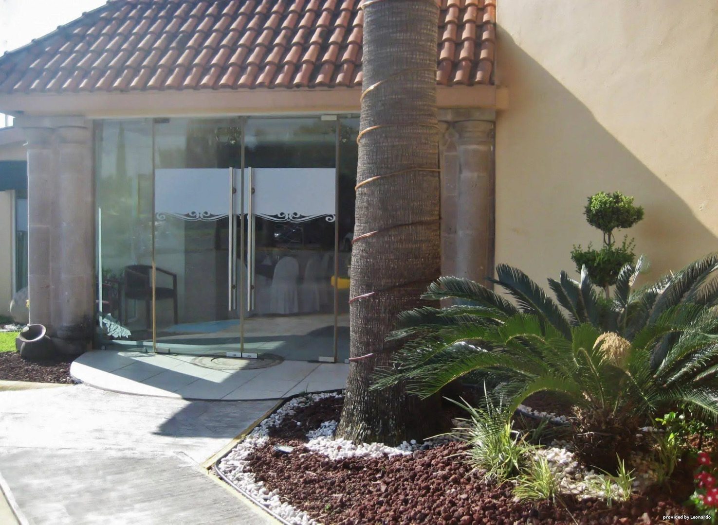 Отель Bazarell Inn