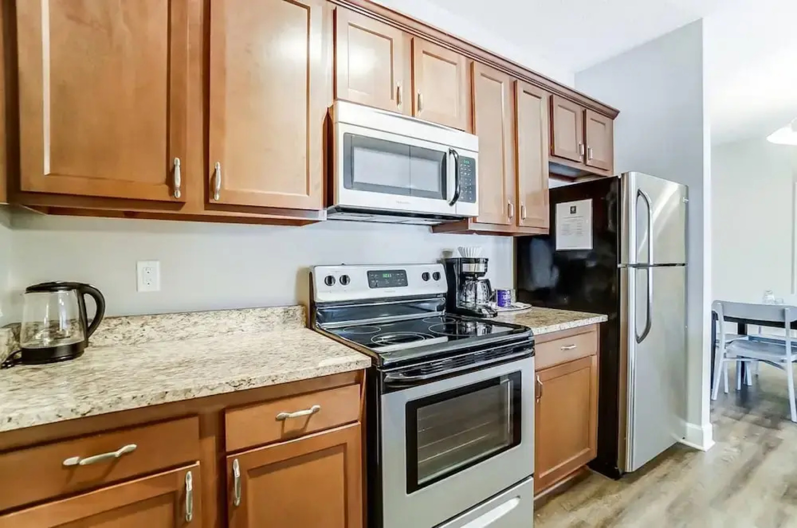 Walkable Pet-friendly 2BR 2BA On 1st Floor