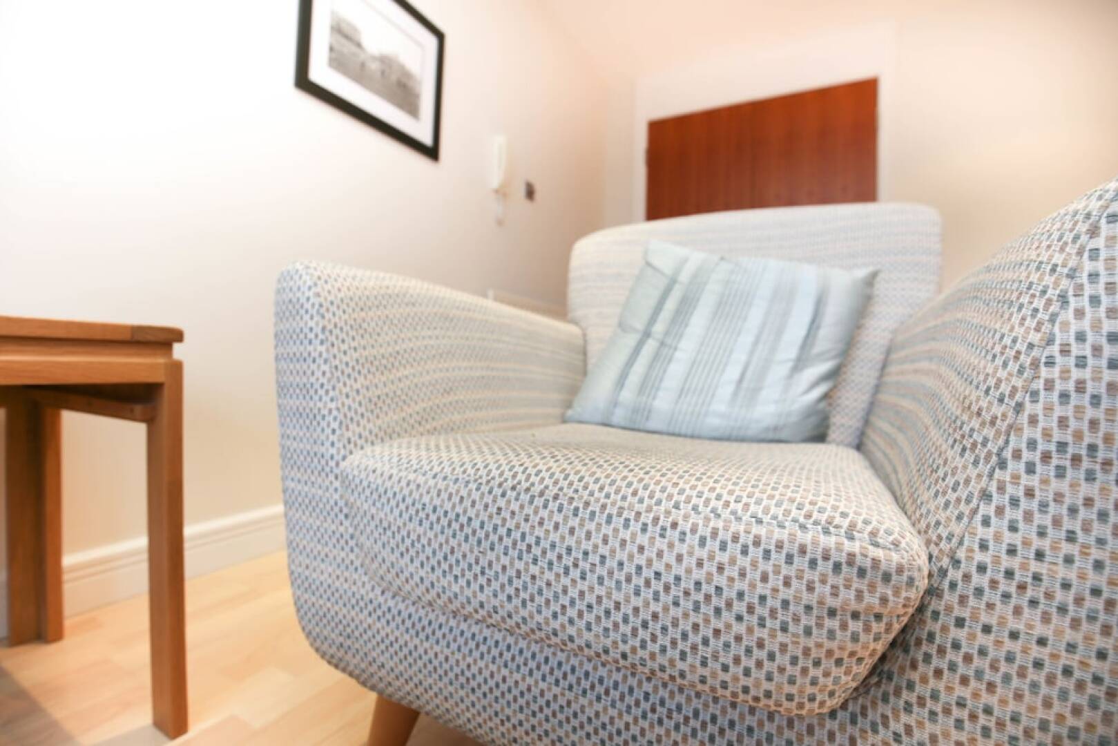 Swan Apartments - By Week2Week