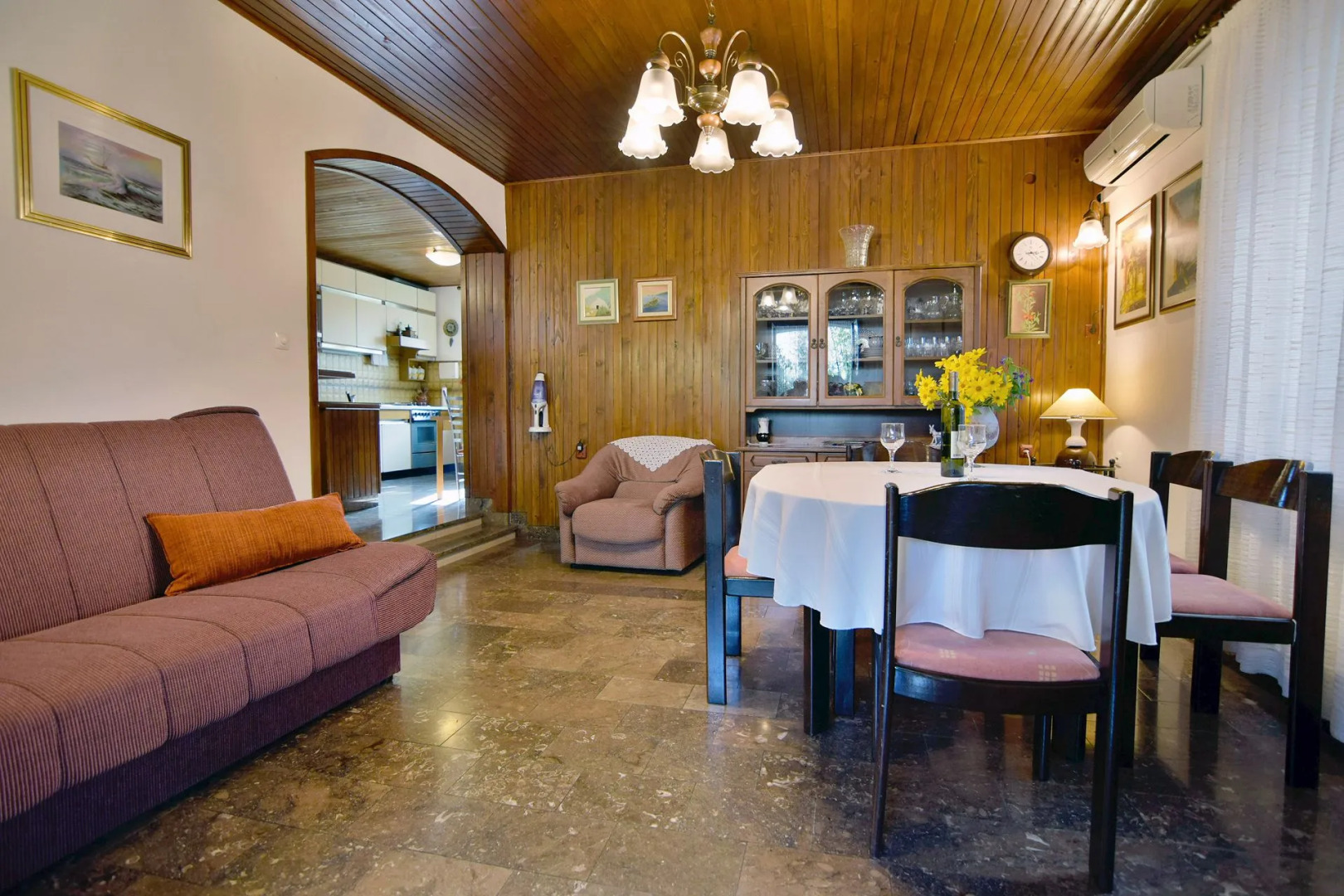 Holiday house Zlatna - with beautiful garden: Selca, Island Brac