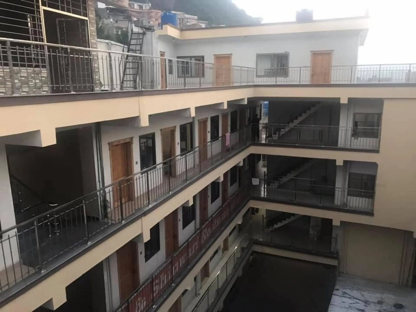 Hotel Sky Touch