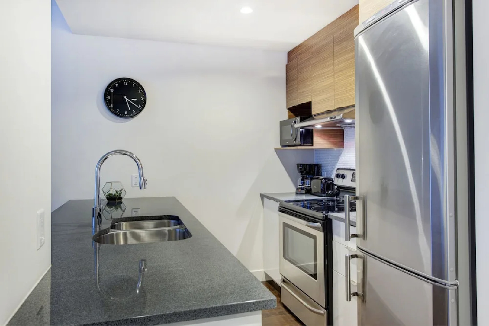 Place des Festivals Serviced Apartments by Hometrotting