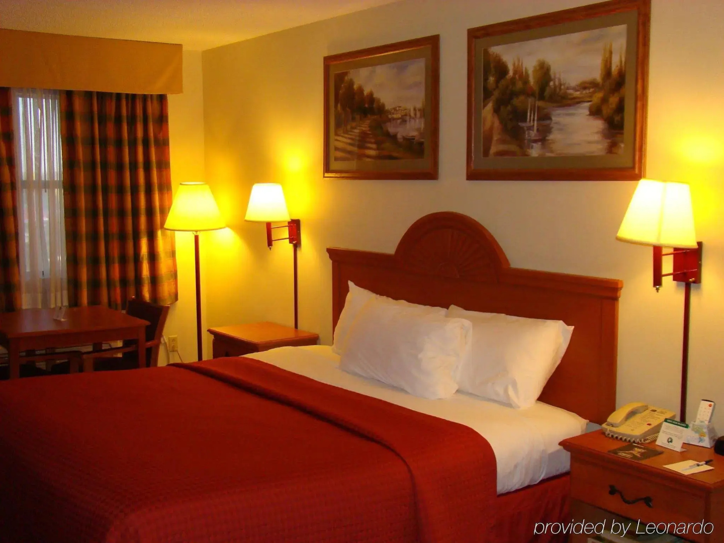 Quality Inn & Suites Garland - East Dallas