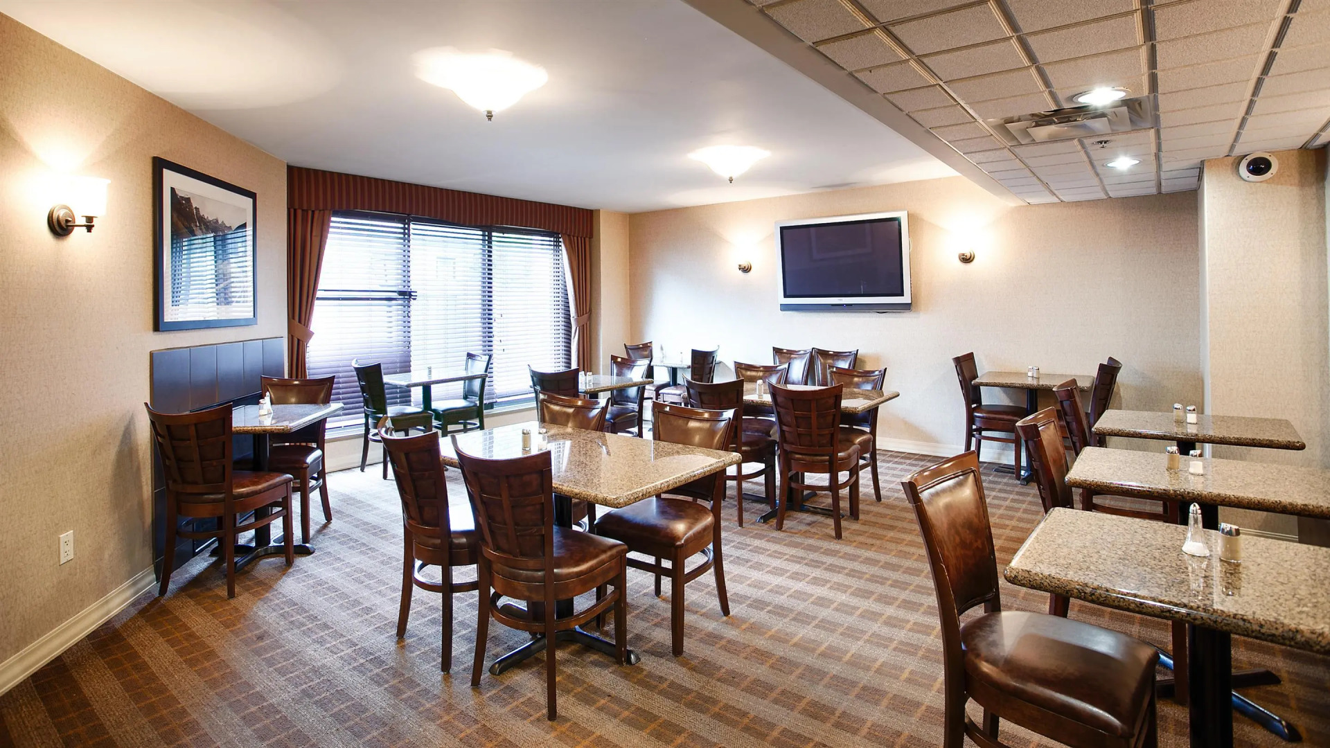 Best Western Plus Banff International Lodge