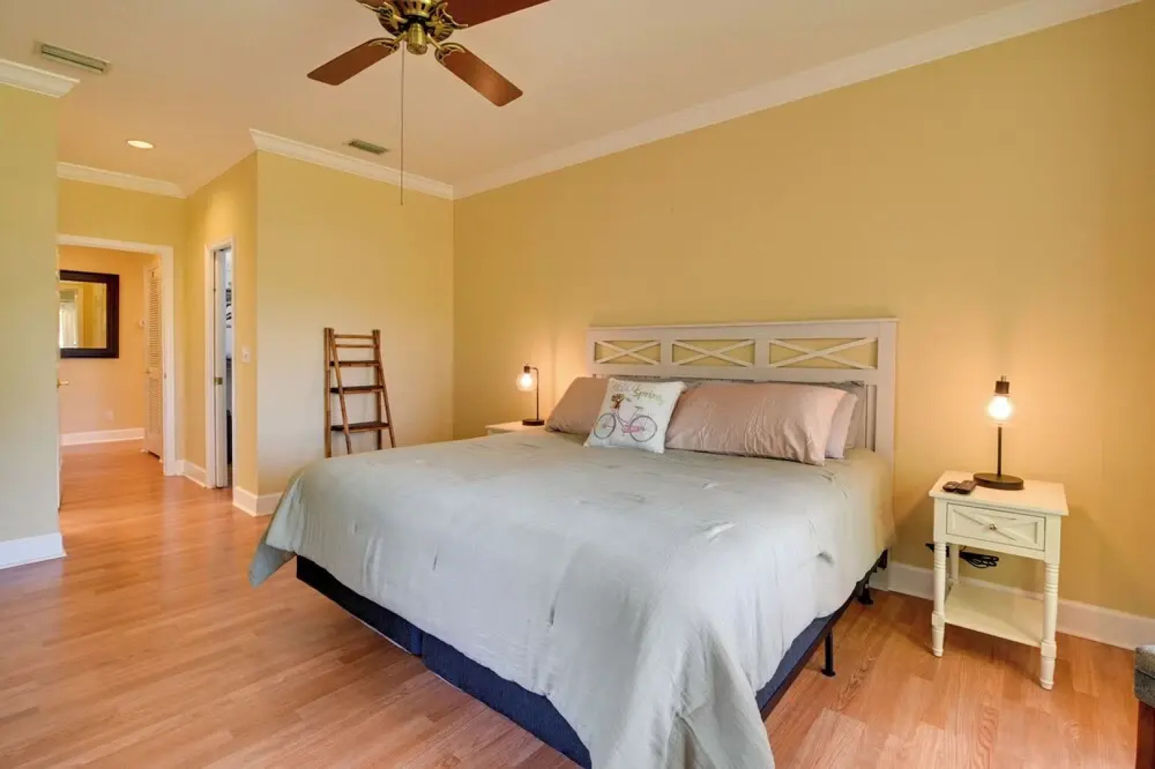 Cottage w/ Deck & Pool Access ~ 6 Mi to Beach