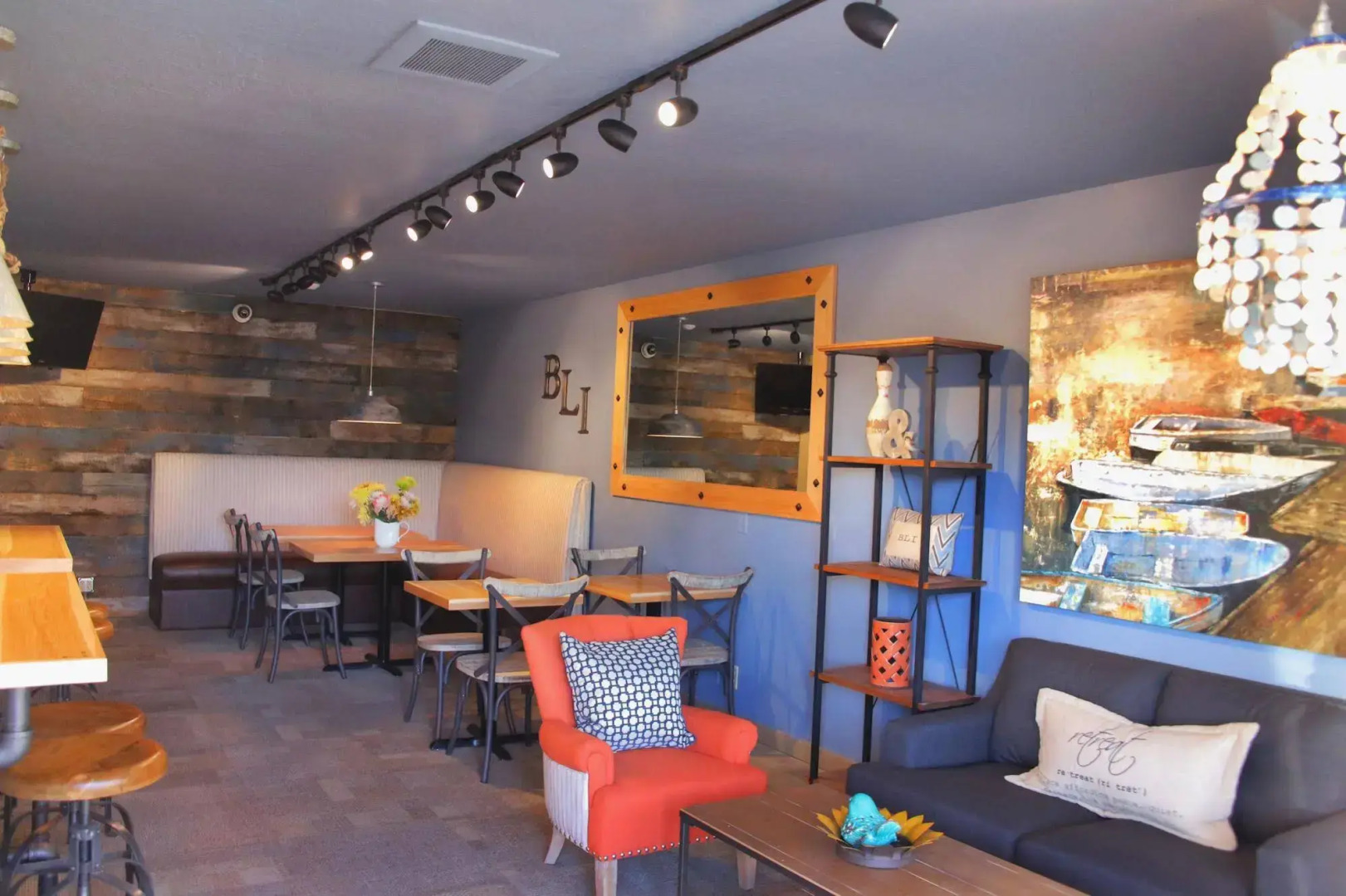 Blue Lakes Inn & Extended Stay