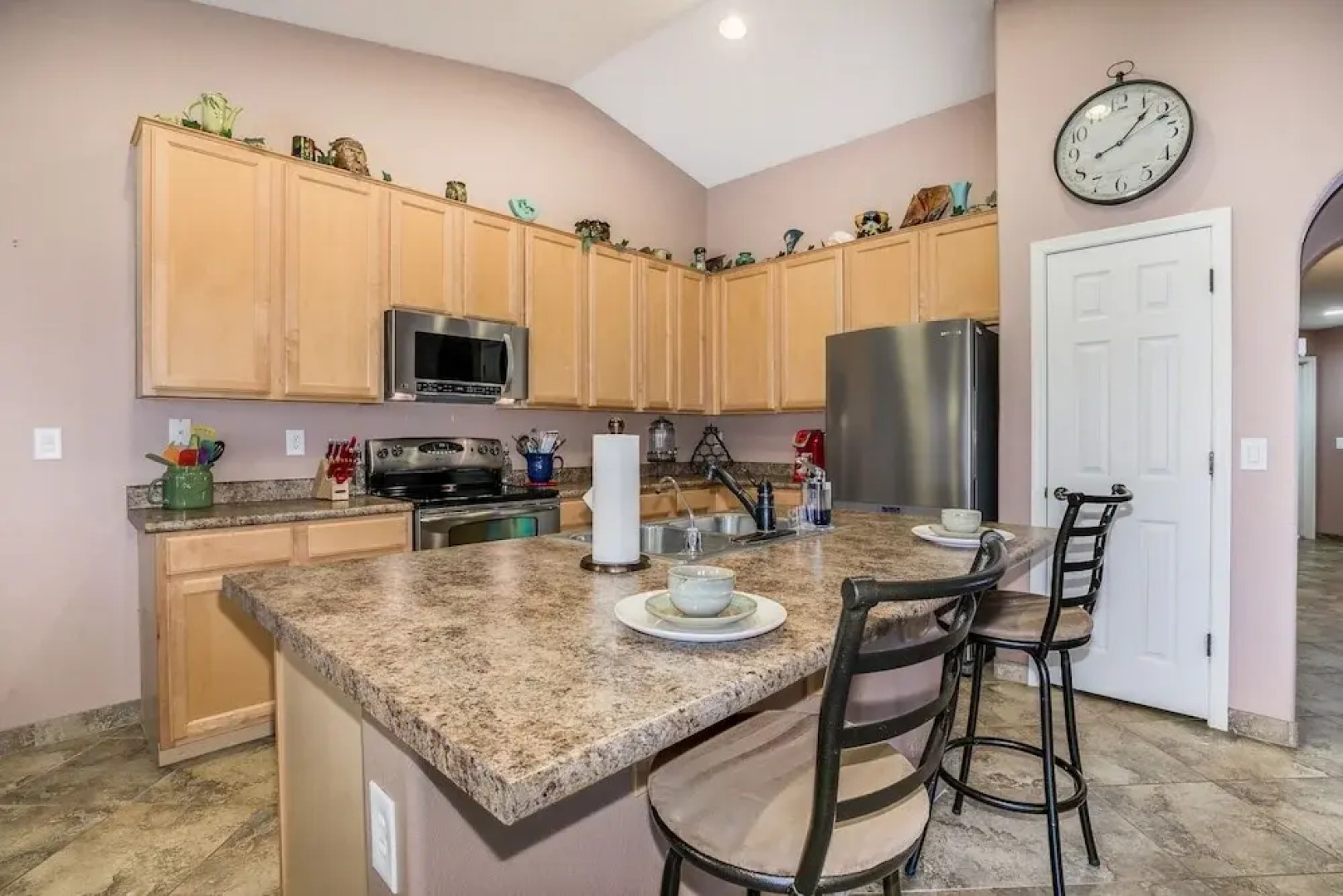 Queen Creek Pool Home! Super Neighborhood close to Marketplace! 30 Night Minimum Stay! by RedAwning