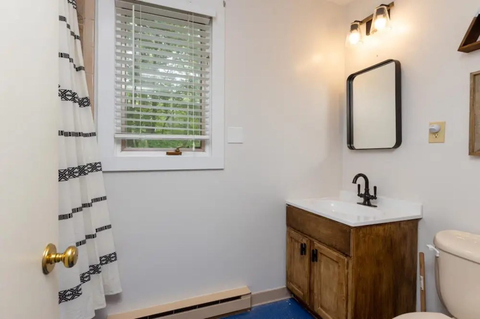 Ski-in out Mountain Home-jacuzzi Sauna Wintergreen