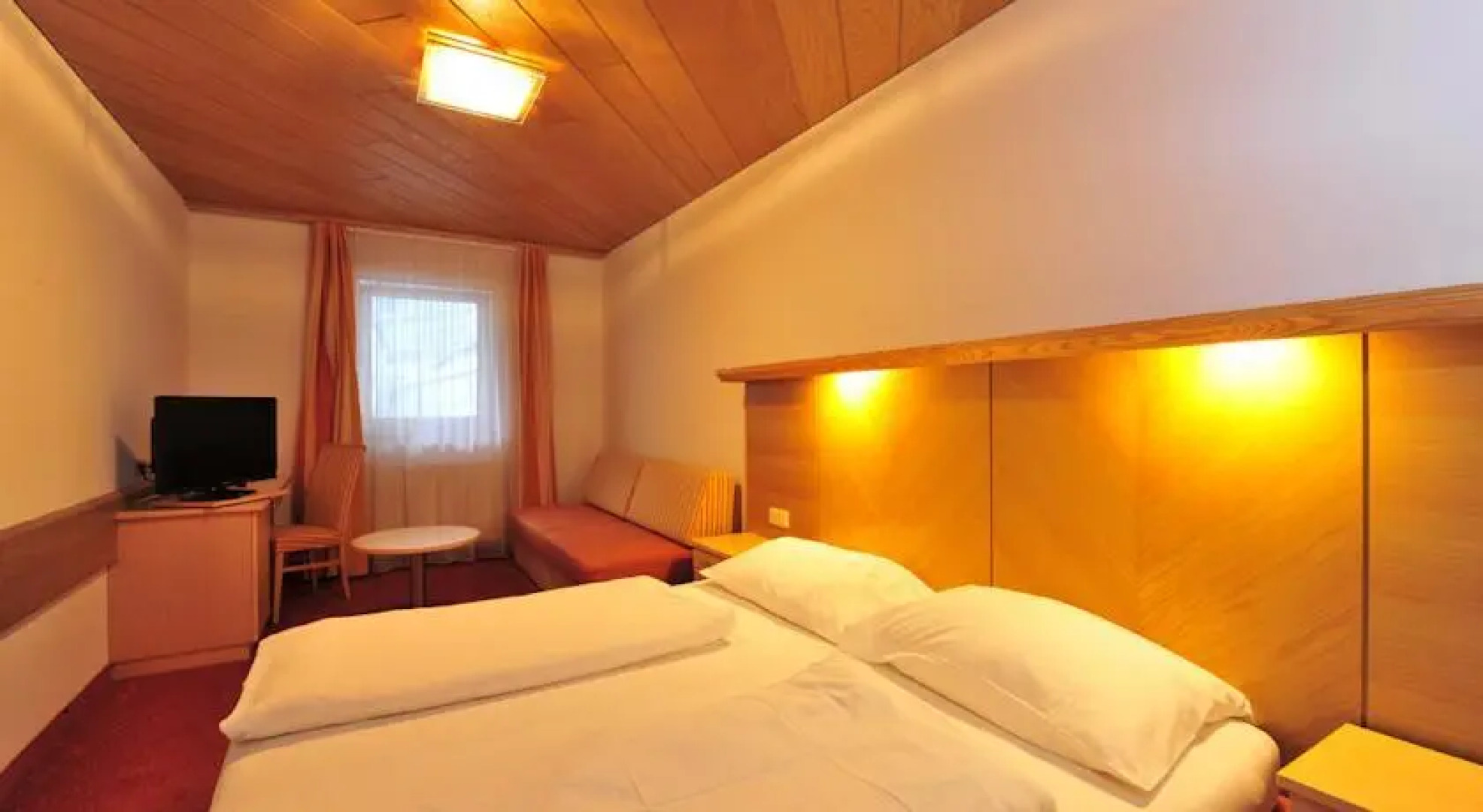 Hotel zum Goldenen Schiff