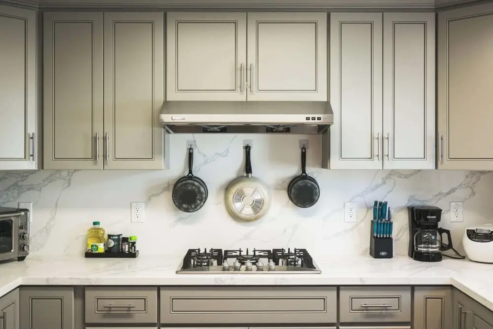 Comfy Retreat With Yard & Cozy Interiors