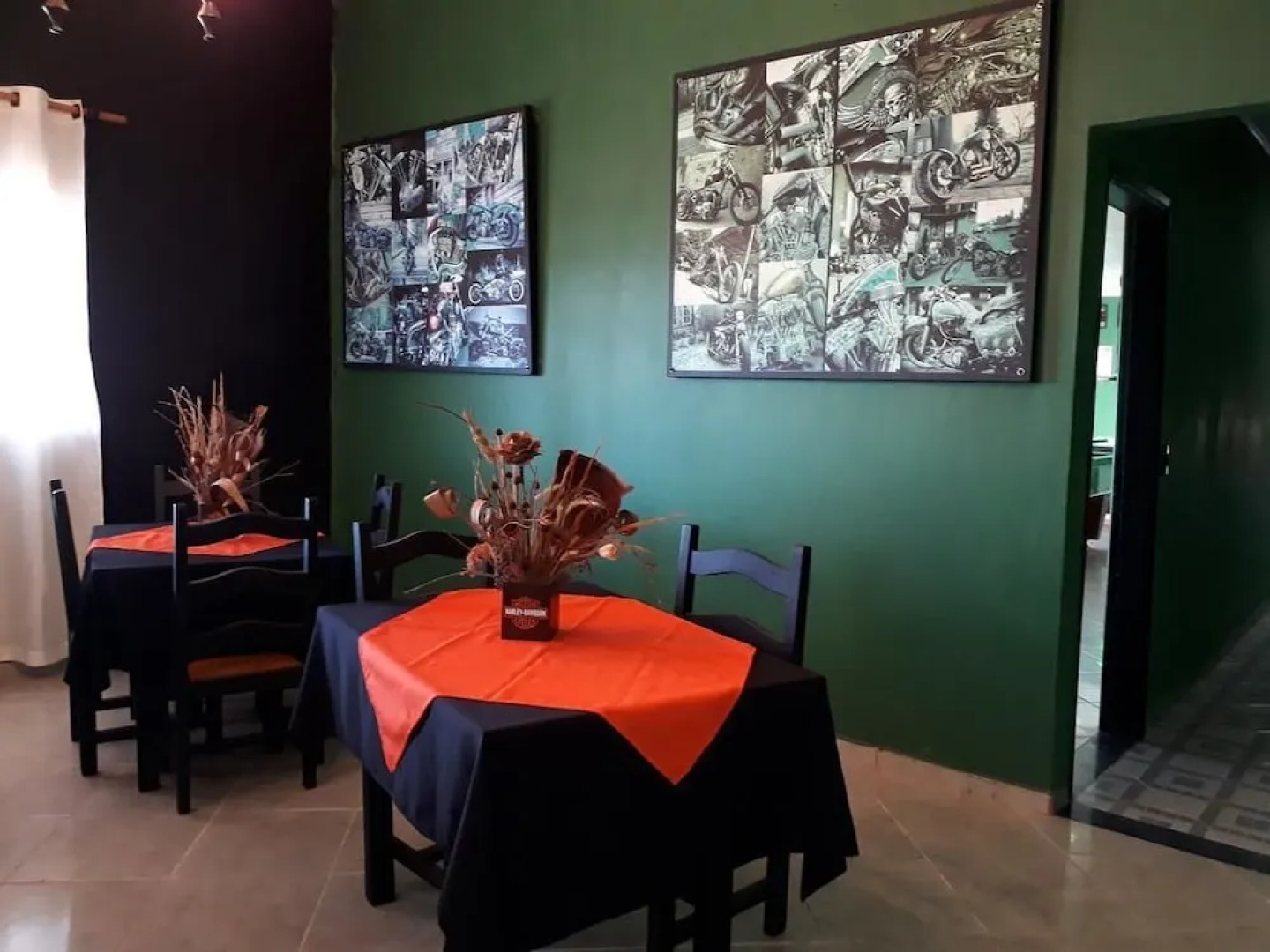 Road House GO 118 Motorcycle Hotel