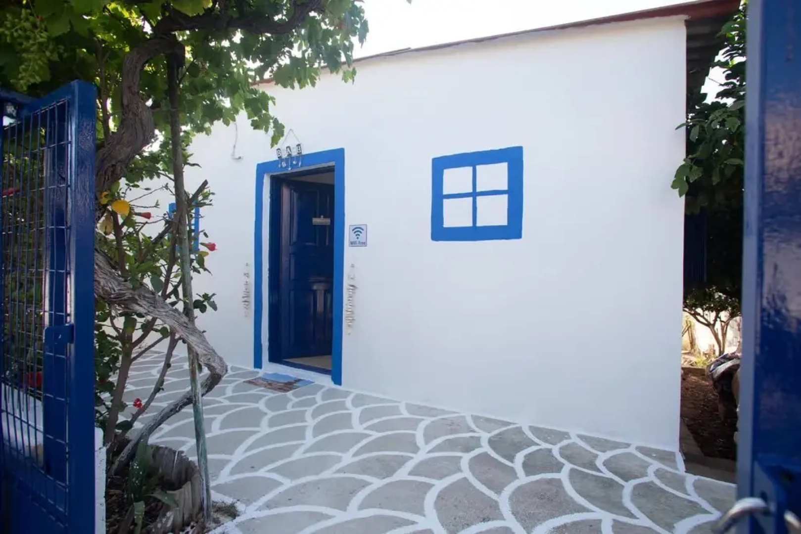 Giorgos Apartment near Airport Athens