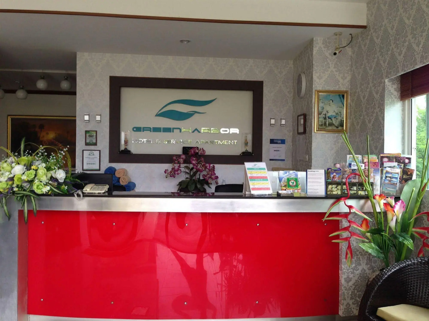 Green Harbor Hotel & Service Apartment
