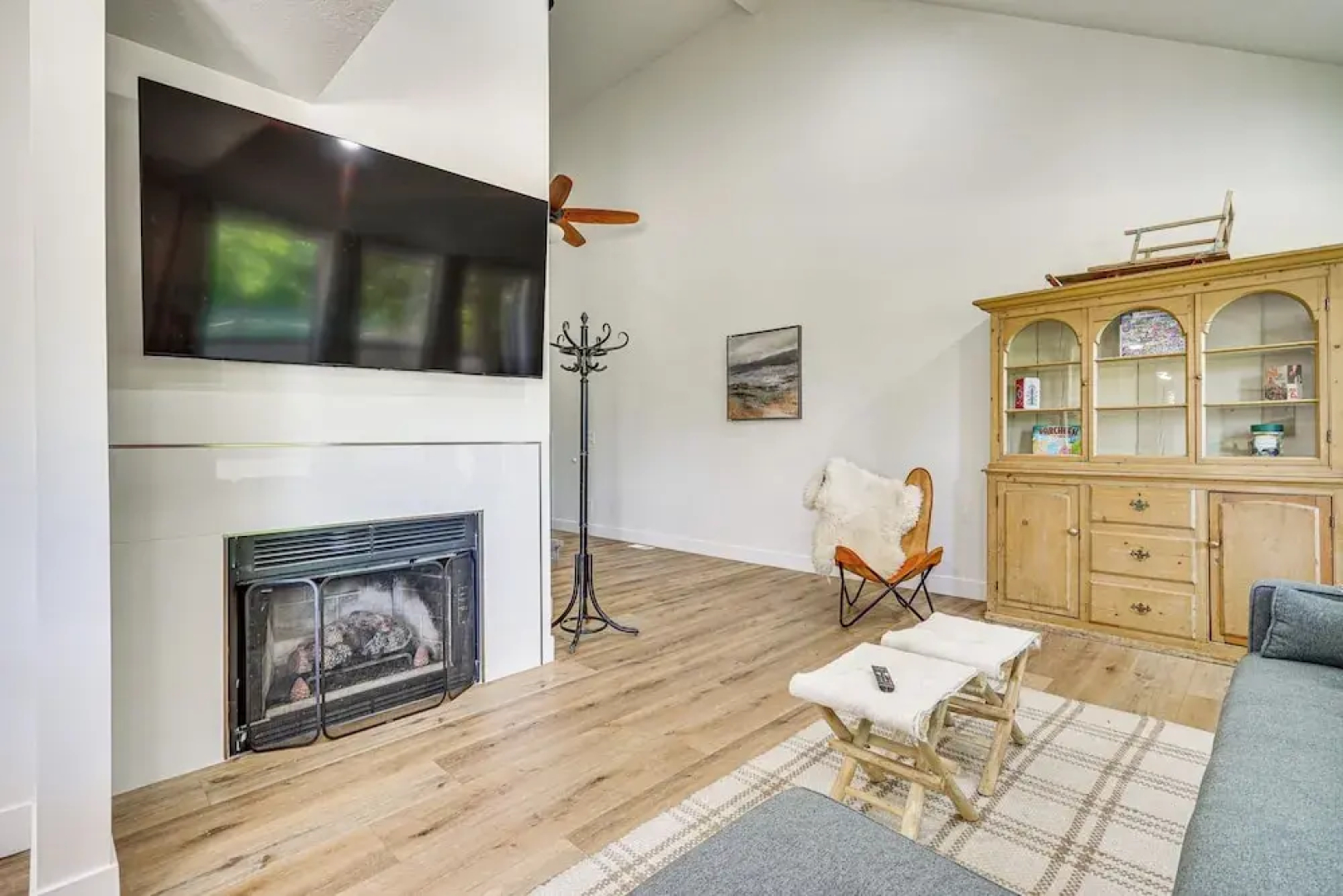 Cottonwood Heights Escape: Near Hiking & Skiing