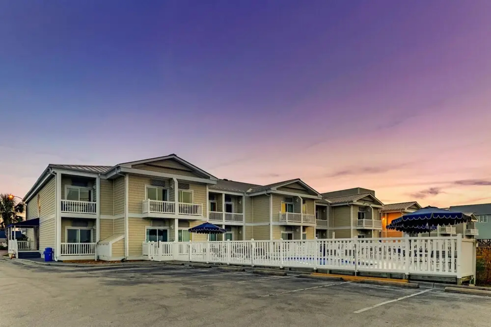 Palm Suites