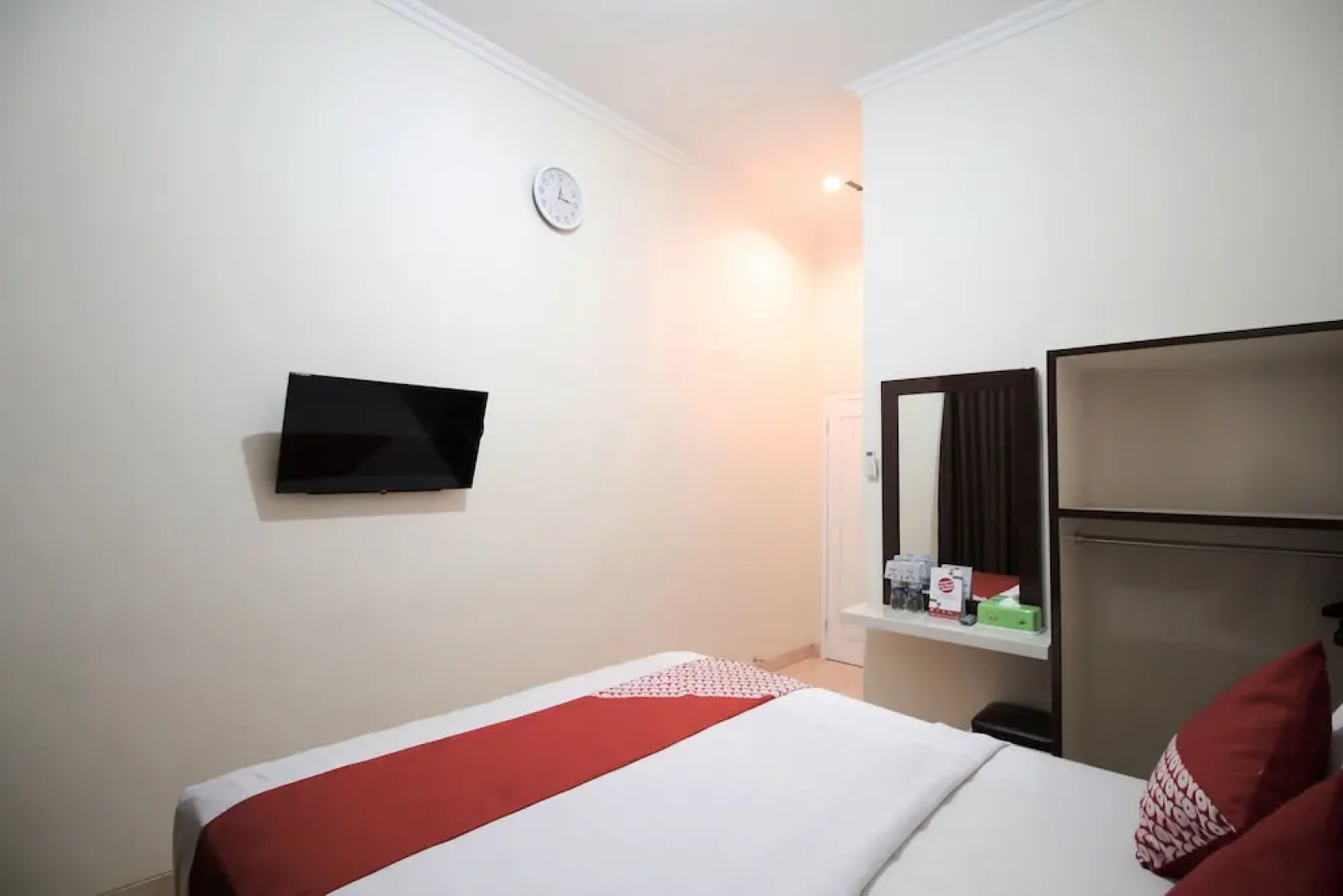OYO 765 Wisma Andalas Asri Syariah