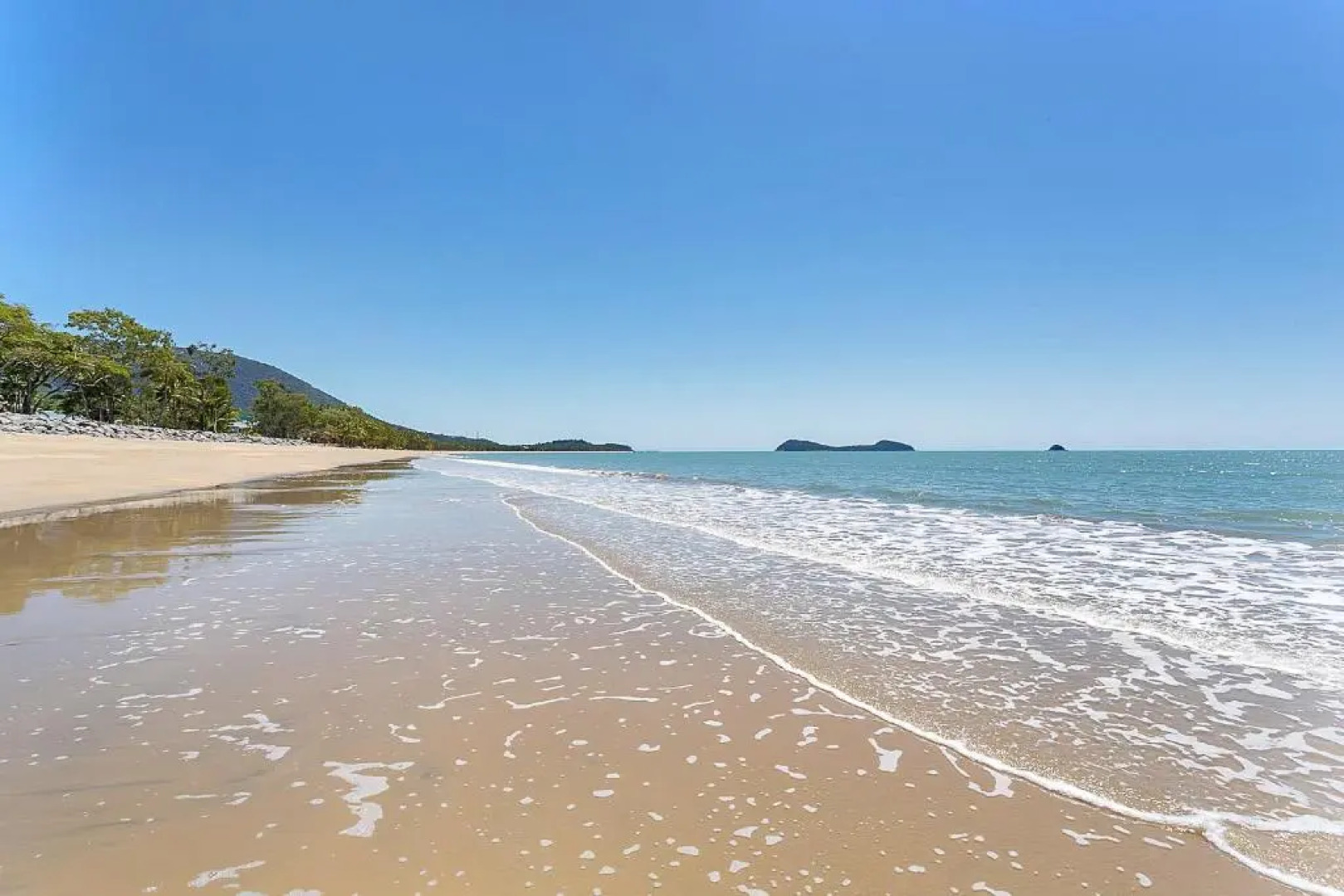 Dolce Vita Beachfront Holiday House