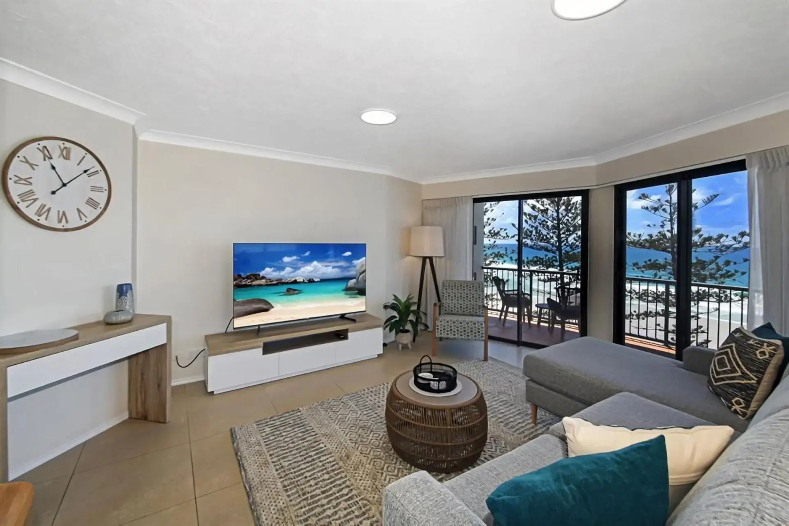 Unit 9 'The Rocks', Coolum Beach