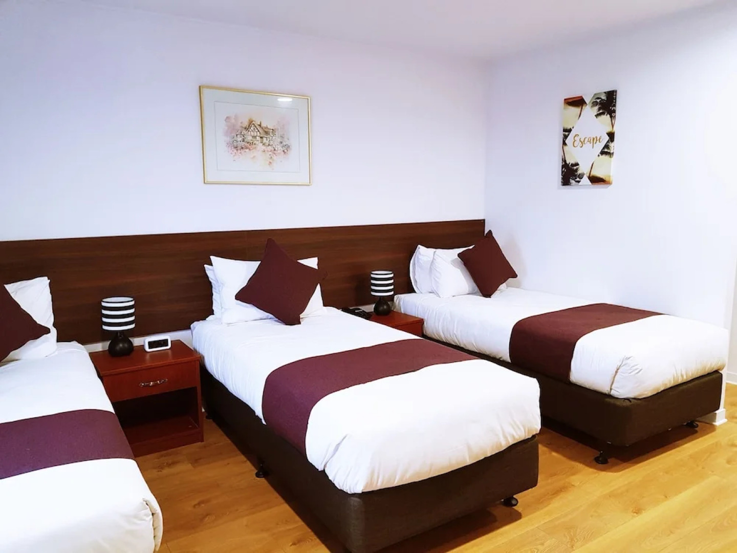 Отель Airport Garden Inn 