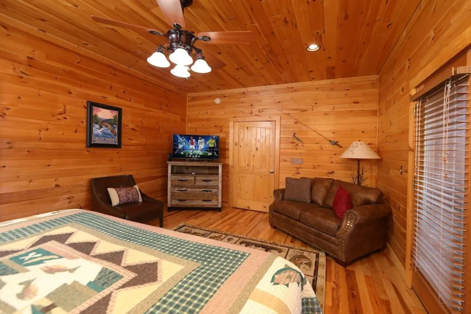 Grampy Camp Lodge at Gatlinburg