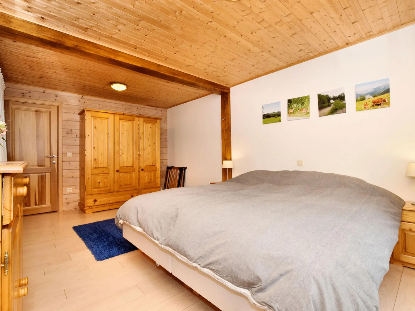 Luxurious chalet in Septon with sauna