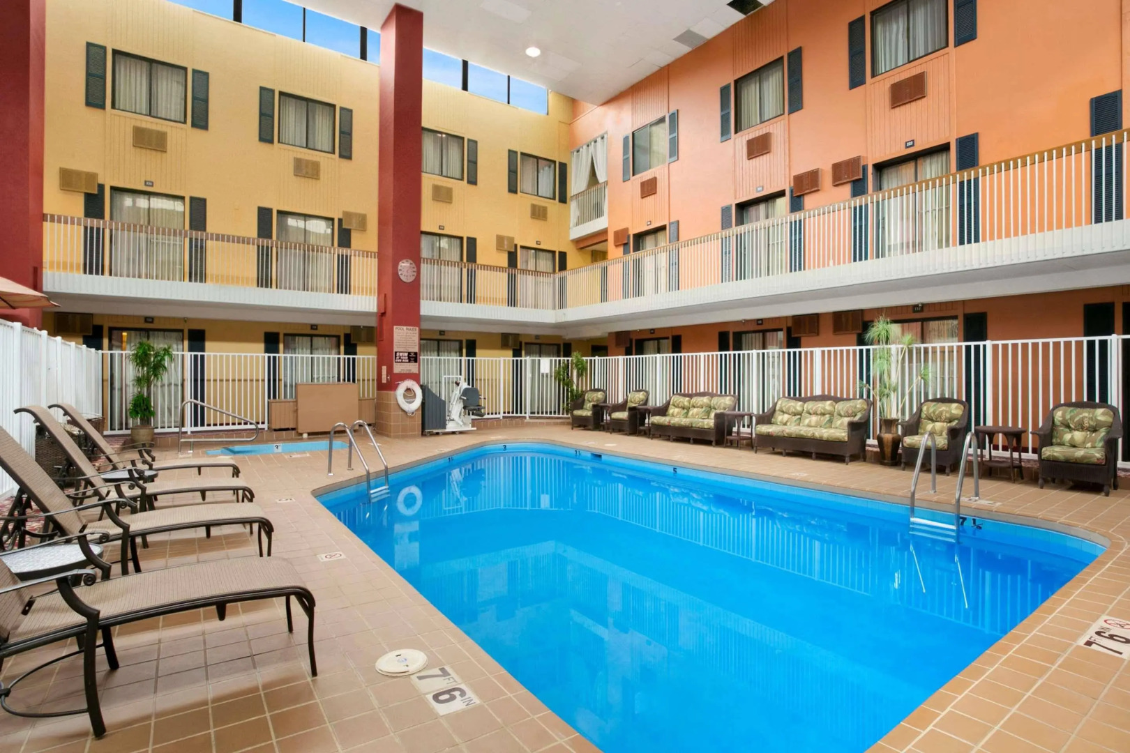 Roosevelt Grand Dakota, SureStay Collection by Best Western