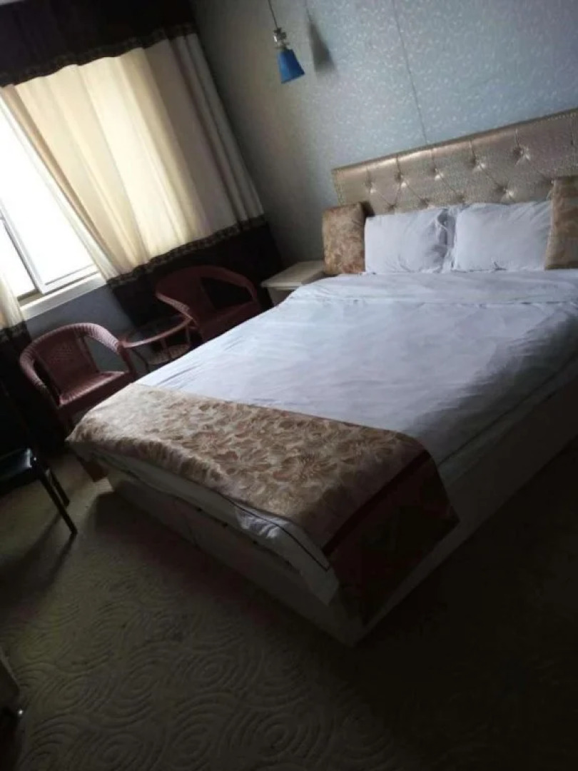 Mengcheng Express Inn