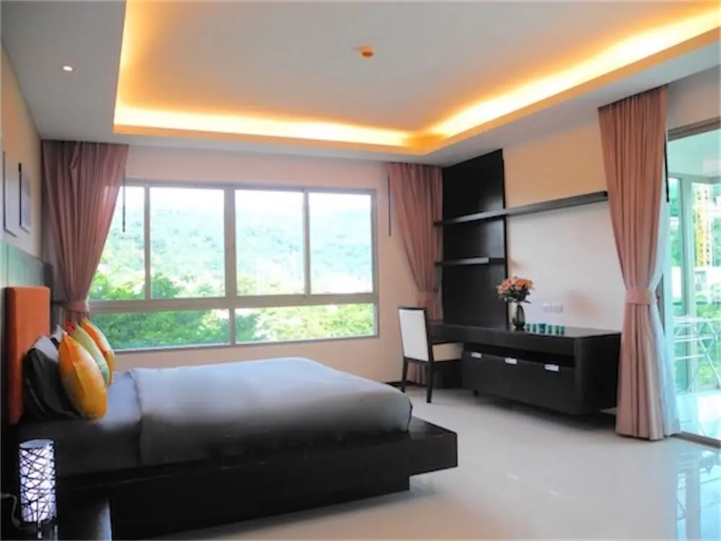 Kamala Regent Modern 2 bedrooms Apartment