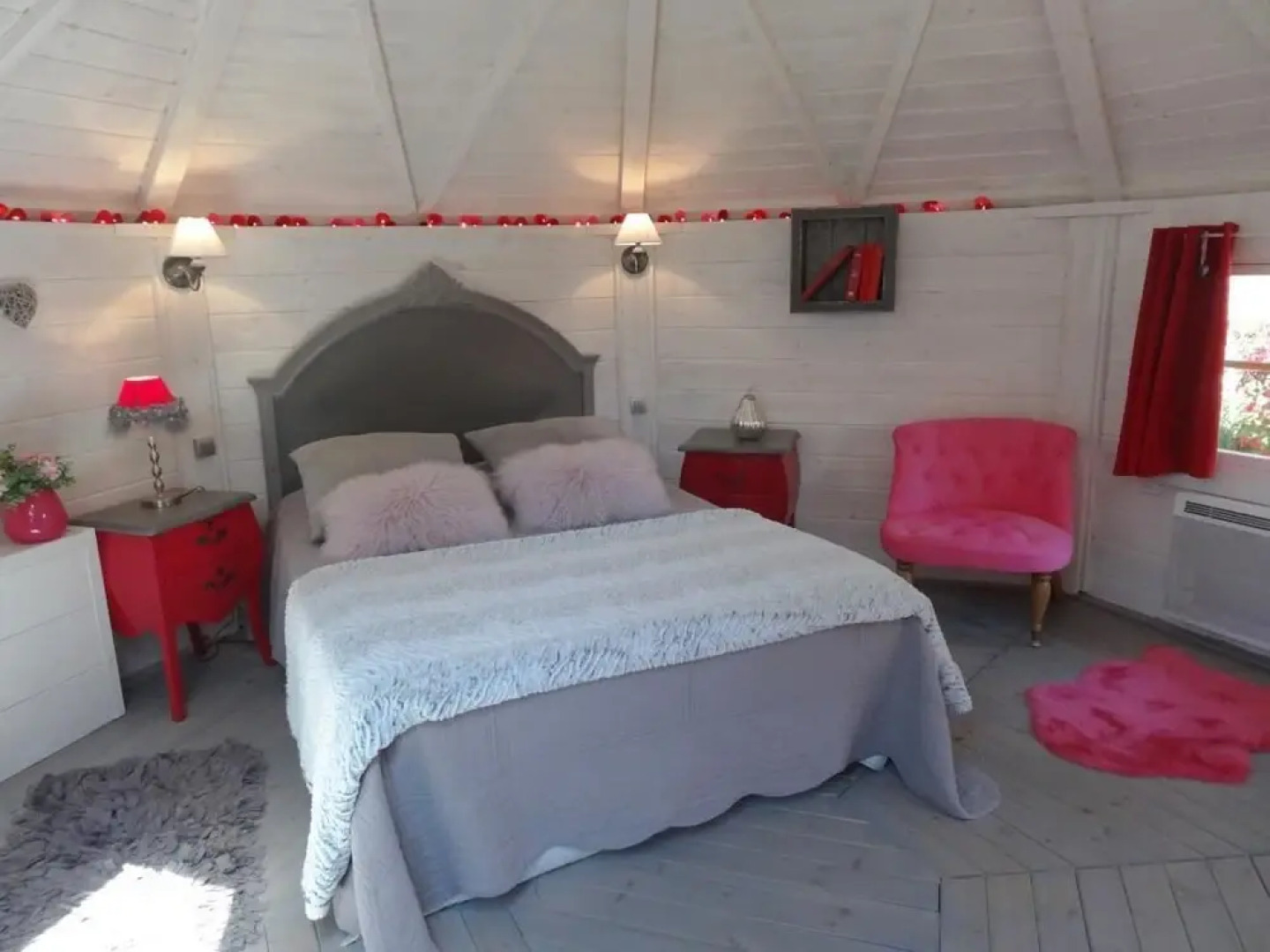 D-Day Kota Hebergement Insolite et chambres d'Hotes "La Naomath"