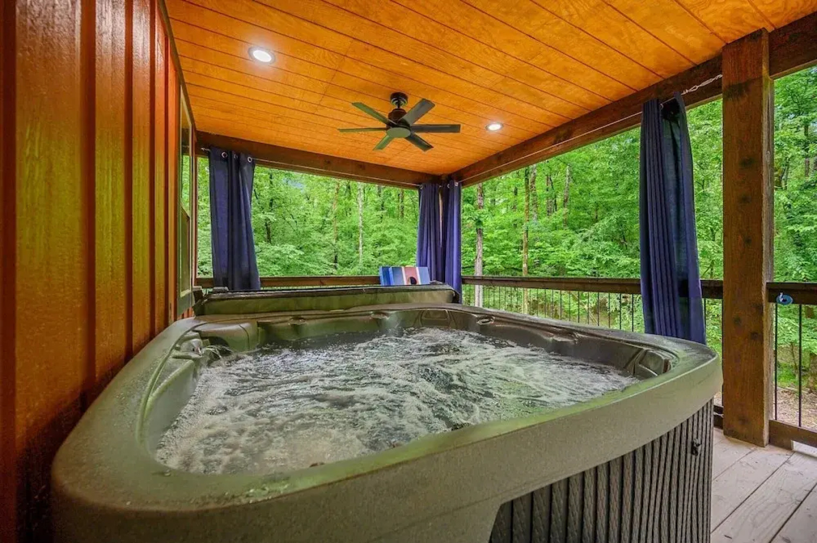 Stardust Hollow Cabin for 14