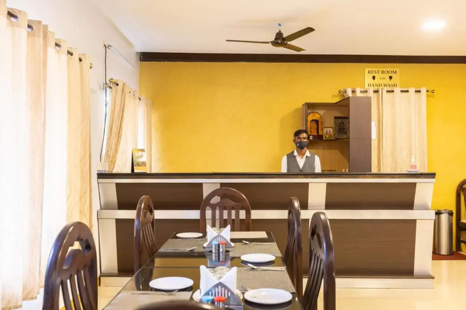 KSTDC Hotel Mayura Velapuri Belur